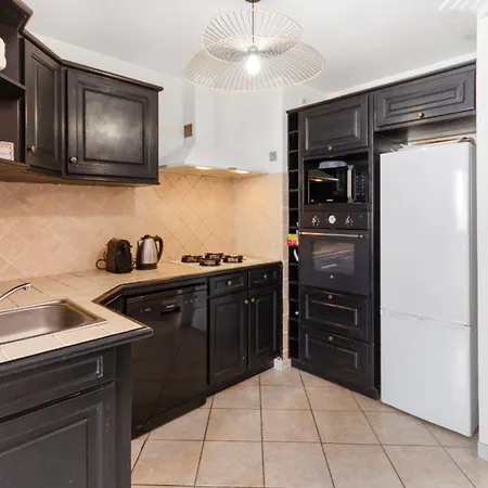 아파트 Le Nala - Spacious - Ac - Wifi - 10 Min From The Sea *