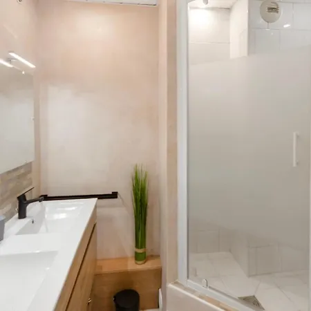 Le Nala - Spacious - Ac - Wifi - 10 Min From The Sea 아파트